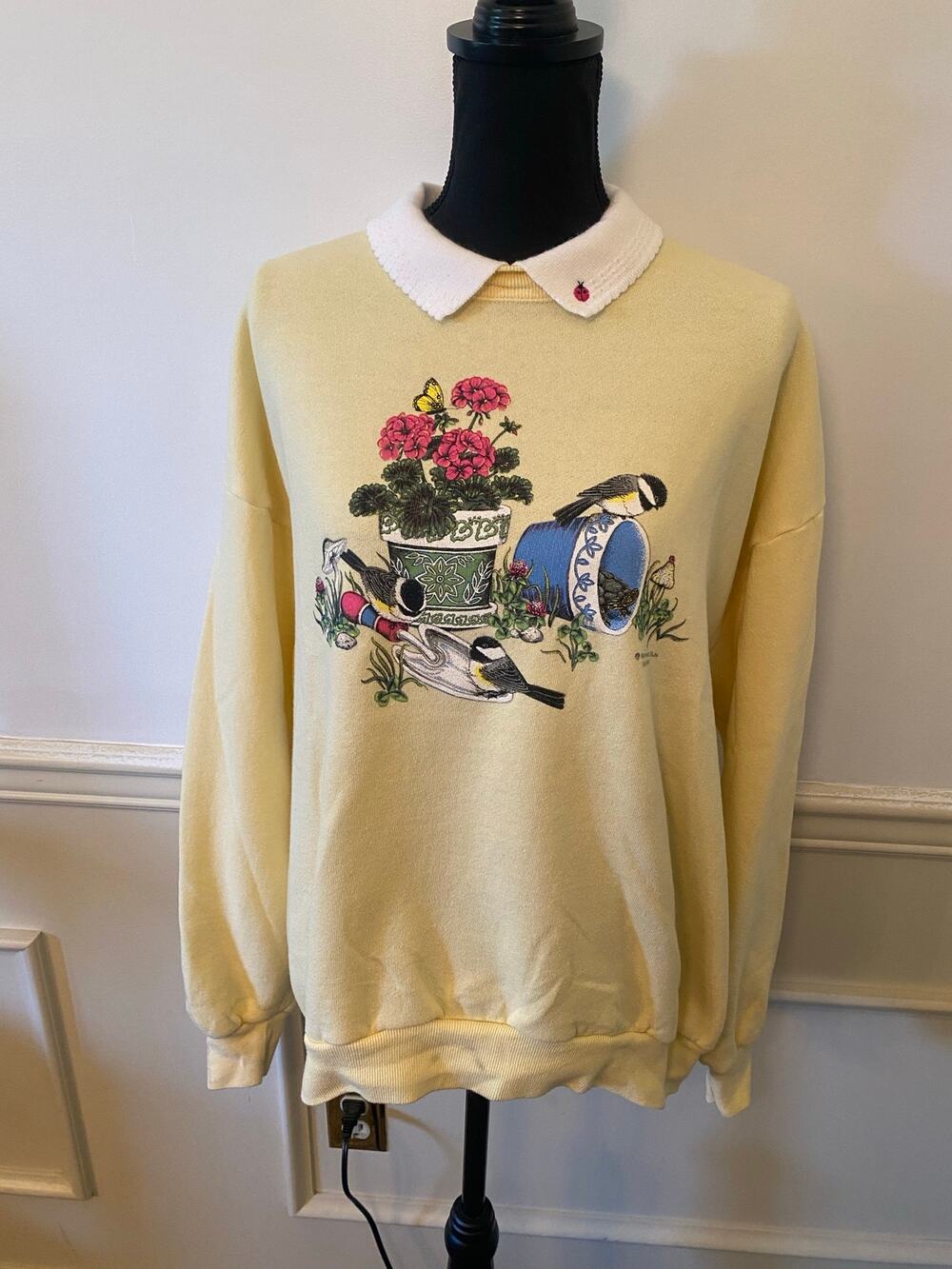 Vintage Morning Sun Cottagecore Yellow Crewneck Peter Pan Collar Bird & Floral